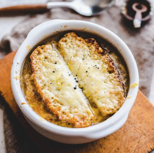 French Onion Soup - Sopa de Cebolla Francesa
