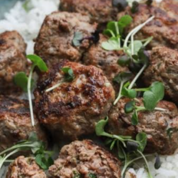 Italian Beef Meatballs in Sauce - Albóndigas Italianas de Res en Salsa